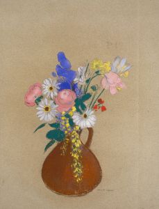 Blumenstrauß in brauner Tonvase